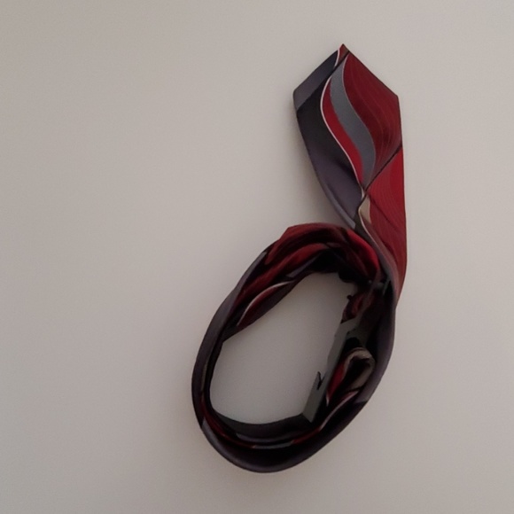 George tie - Picture 3 of 3